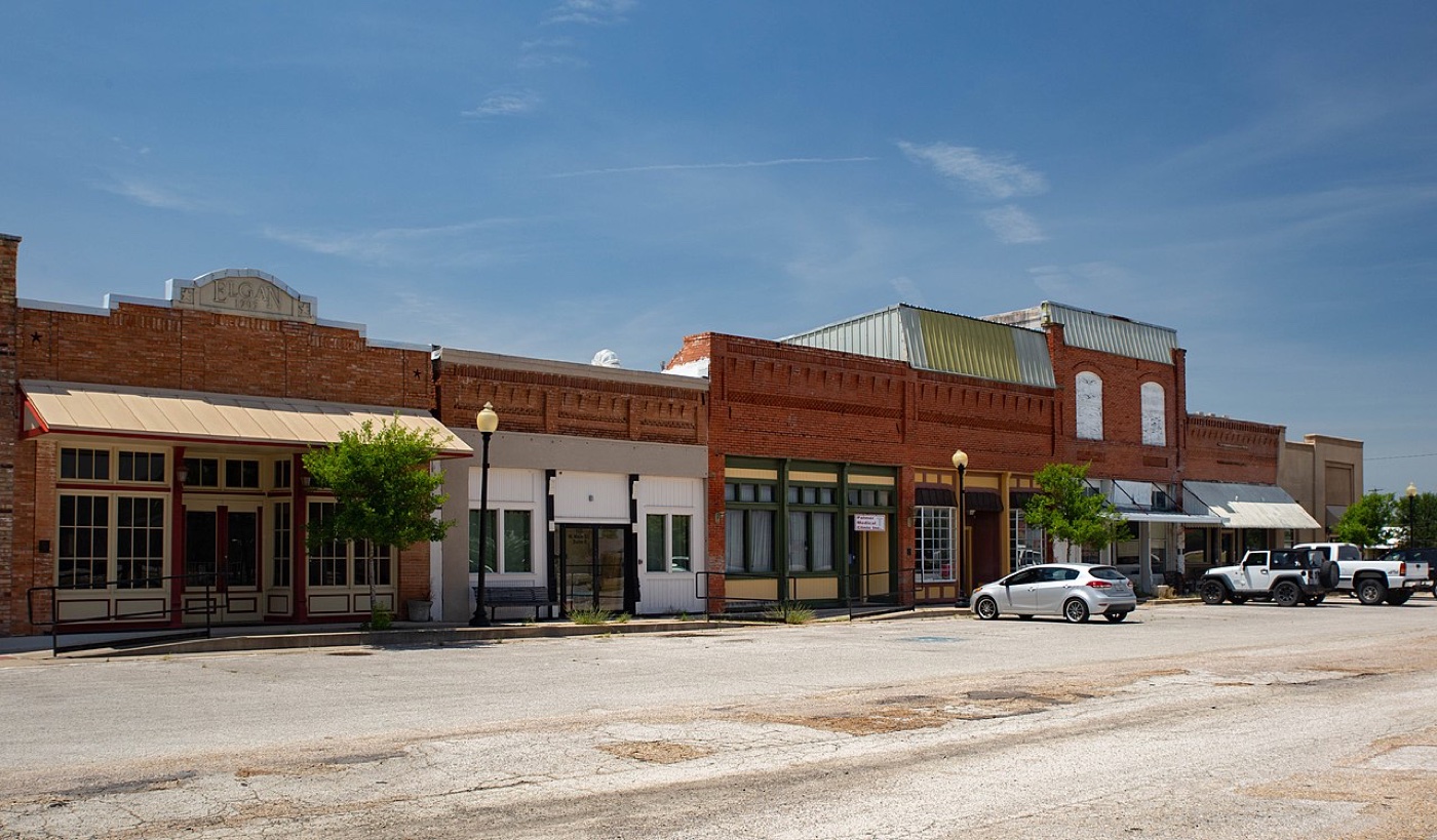 Downtown Palmer, Texas — small-town main street in rural Ellis County
